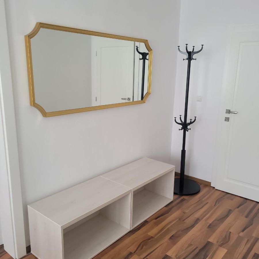 B8 - Spacious, Charming Apartment In Central Hermannstadt Exterior foto