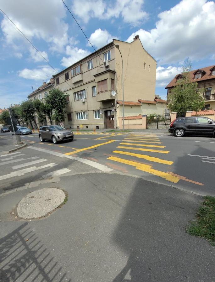 B8 - Spacious, Charming Apartment In Central Hermannstadt Exterior foto